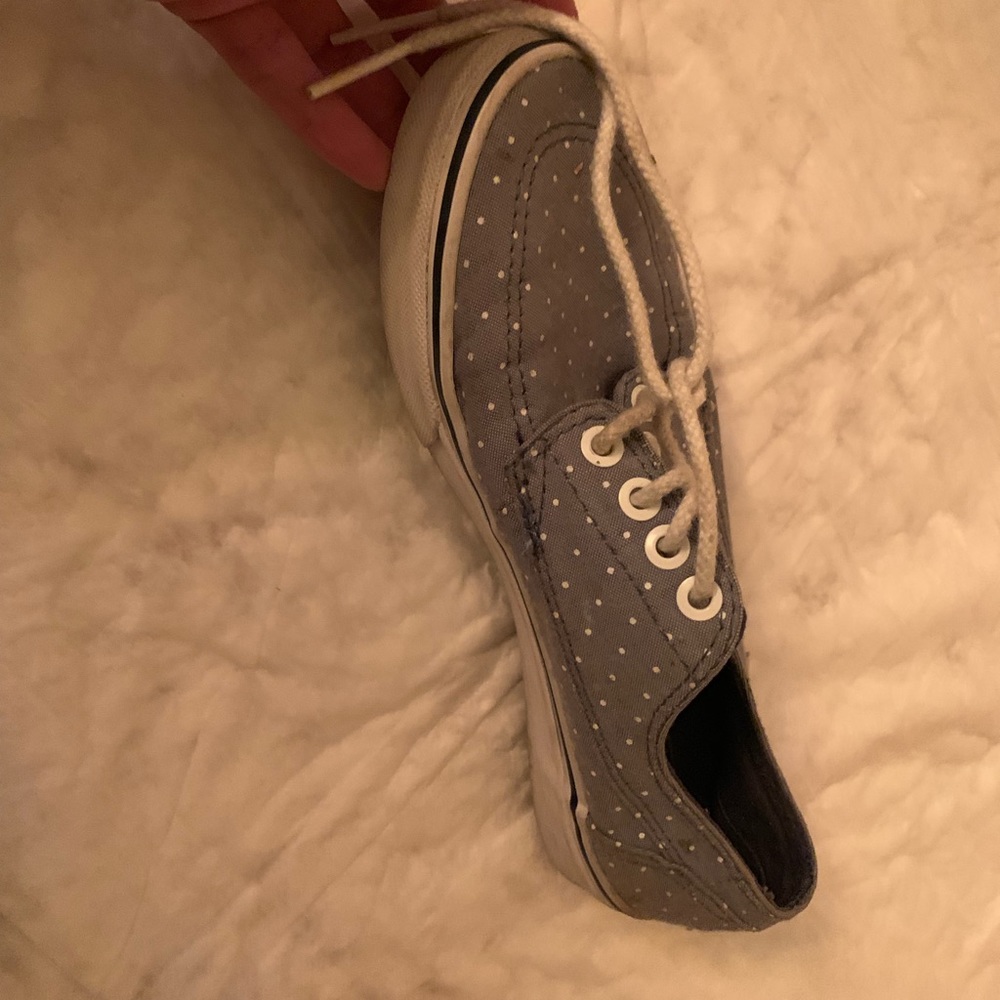 Vans - Picture 2 of 4